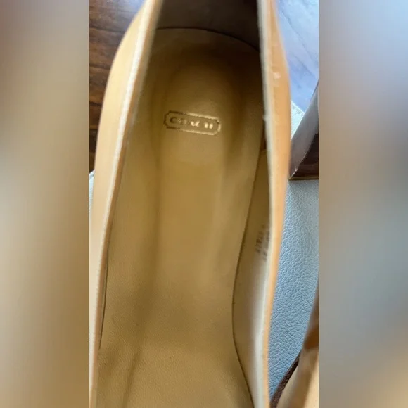 Coach Leather Tan Square Toe Malorie B1 Pumps Wooden Heel Size 9 - Picture 3 of 15